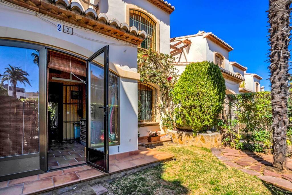 La Isla Casa Barnaby Villa Platja de Larenal Exterior foto