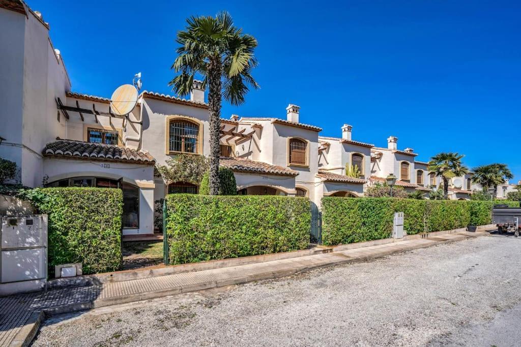 La Isla Casa Barnaby Villa Platja de Larenal Exterior foto